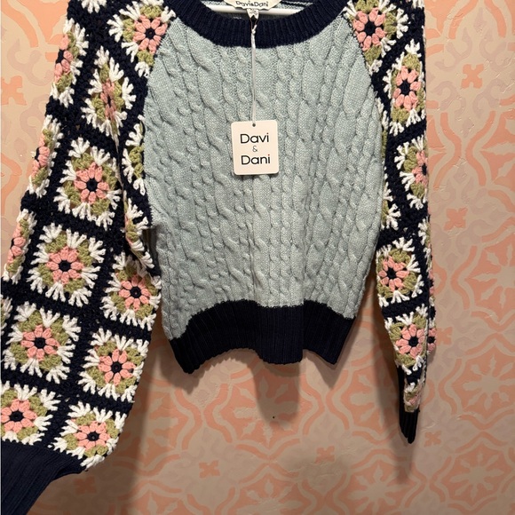 DAVI & DANI Cable Knit Pullover with Crochet Floral Sleeves - Light Blue & Navy - Picture 3 of 3